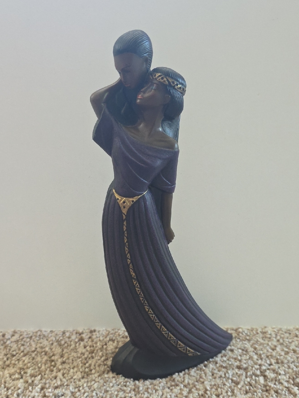 1994 Parastone "Mahogany Princess" statue - "The Embrace"